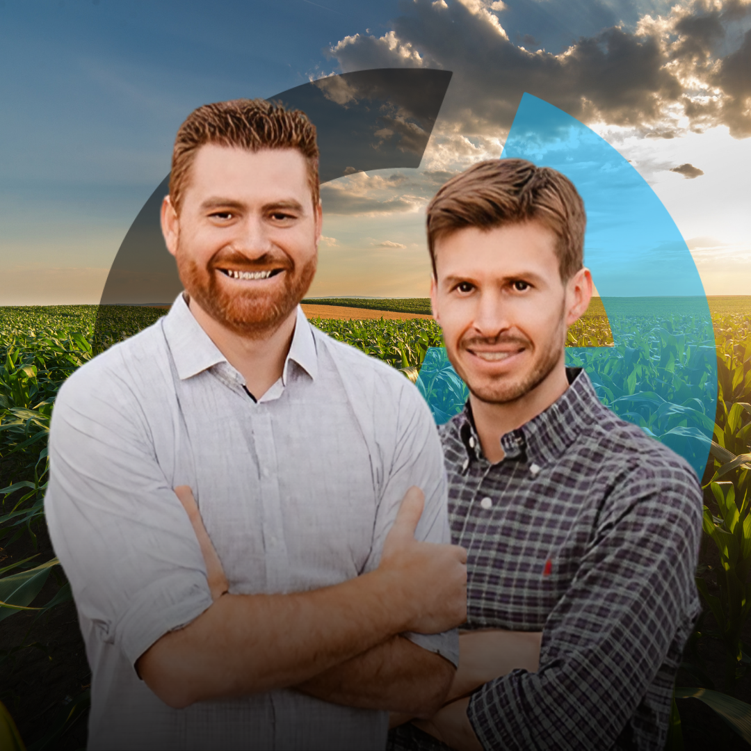 Fundadores da Geração C3 em lavoura de milho, consultoria de recrutamento nascida dentro do agronegócio