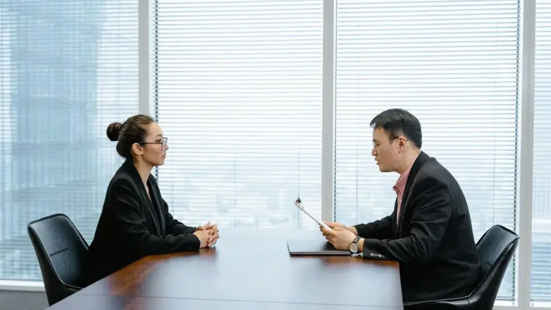 Entrevista estruturada por competências: como avaliar candidatos com mais precisão